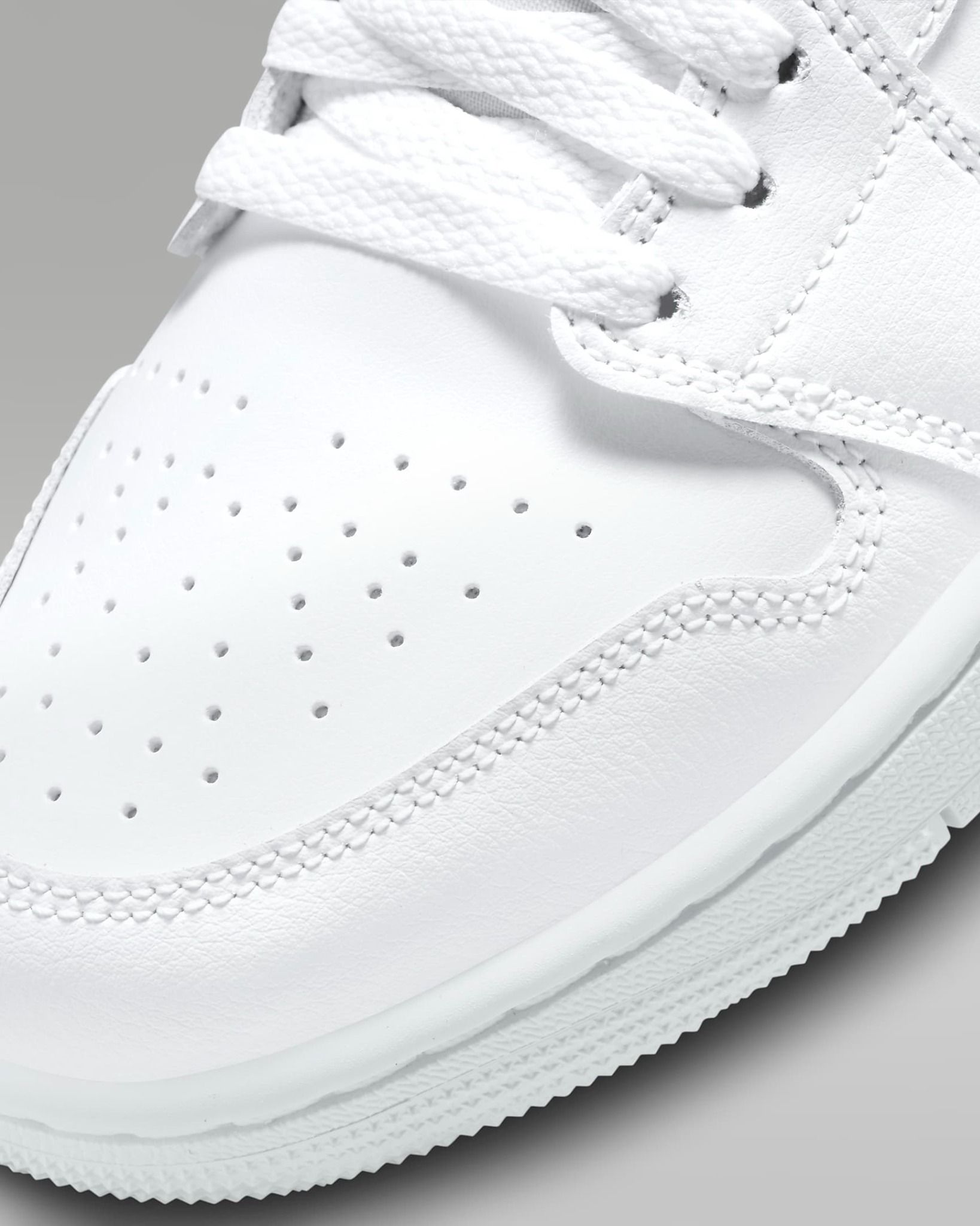 Nike - Giày thời trang thể thao Nữ Air Jordan 1 Low Women's Shoes