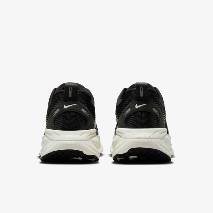 Nike - Giày chạy bộ Nữ Vomero 18 Women's Road Running Shoes
