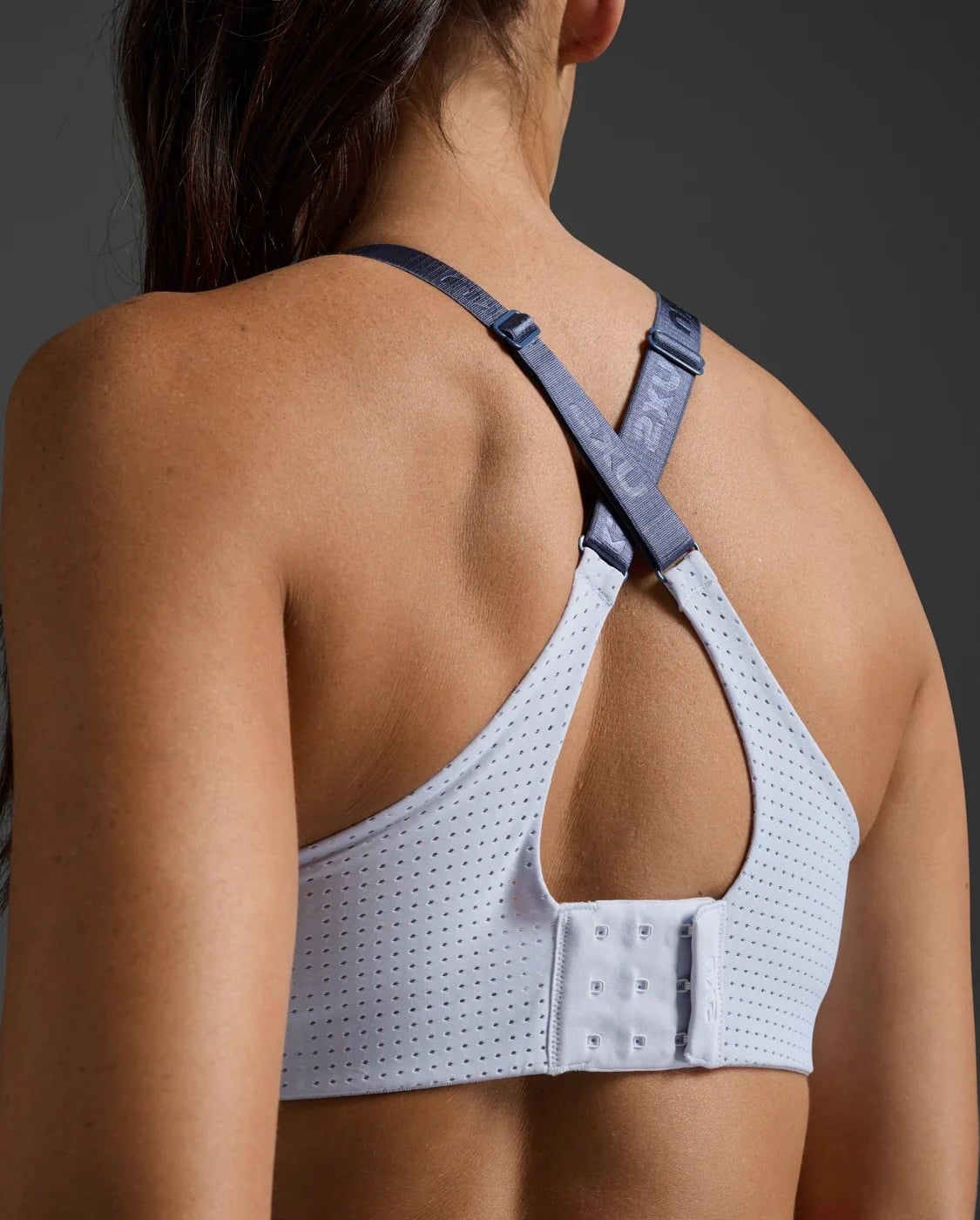 2Xu - Áo ngực tập luyện nữ Aero Medium Impact Running Bra