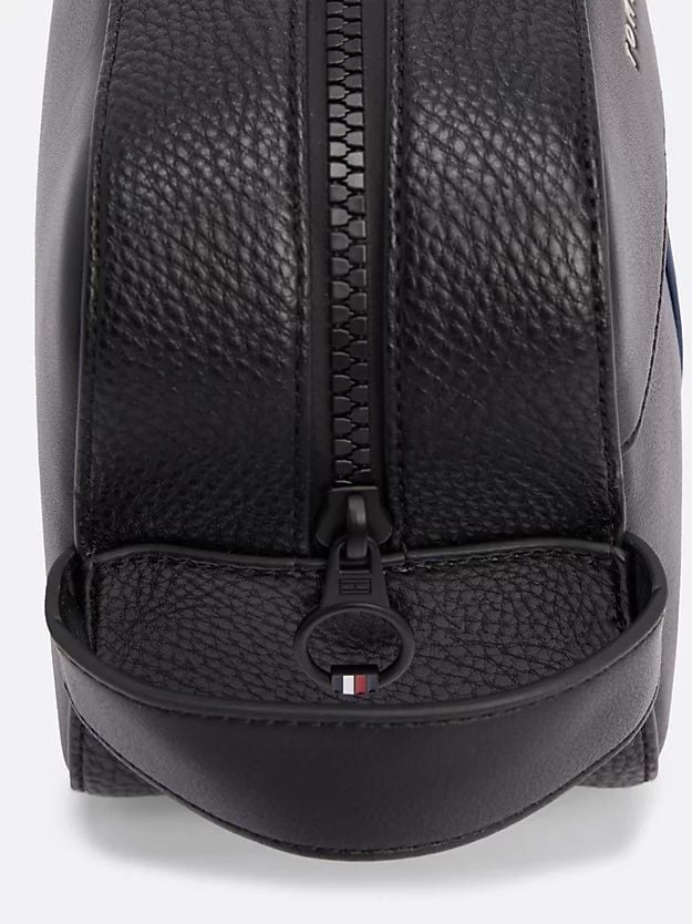 Tommy Hilfiger - Túi cầm tay nam Metal Logo Washbag