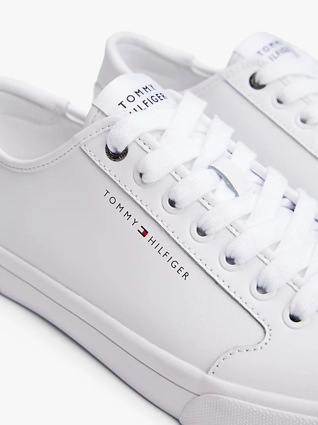 Tommy Hilfiger - Giày nam Debossed Logo Trainers
