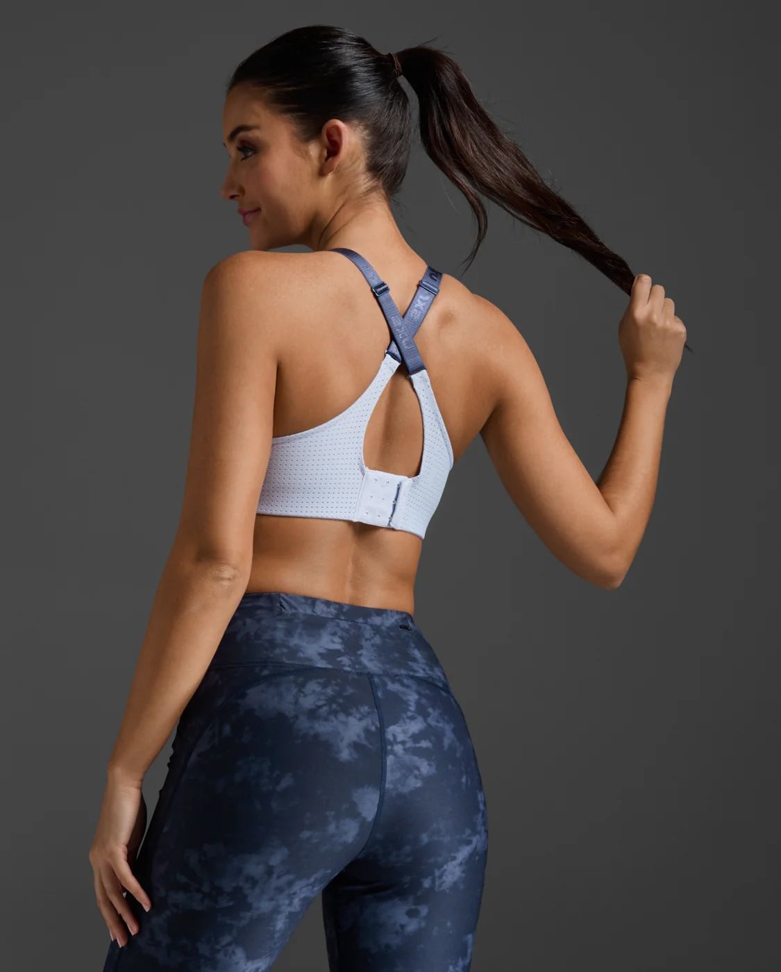 2Xu - Áo ngực tập luyện nữ Aero Medium Impact Running Bra