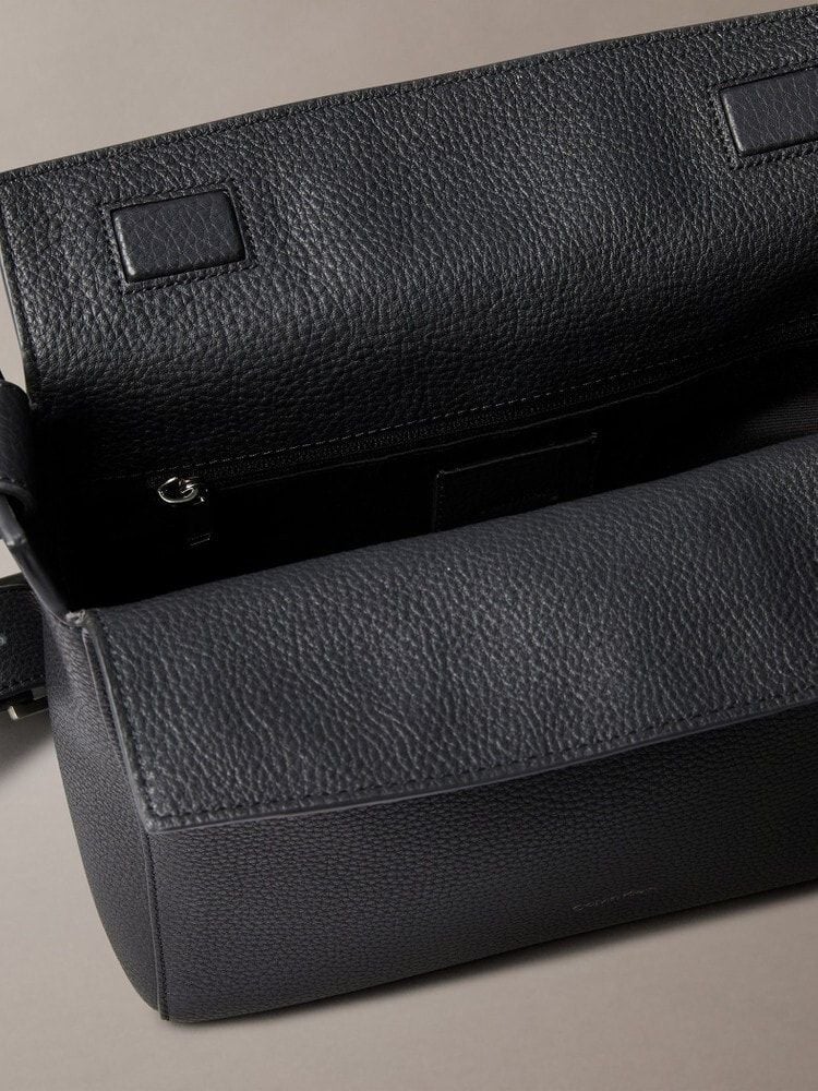 Calvin Klein - Túi đeo chéo CK nam Document Leather Crossbody Bag