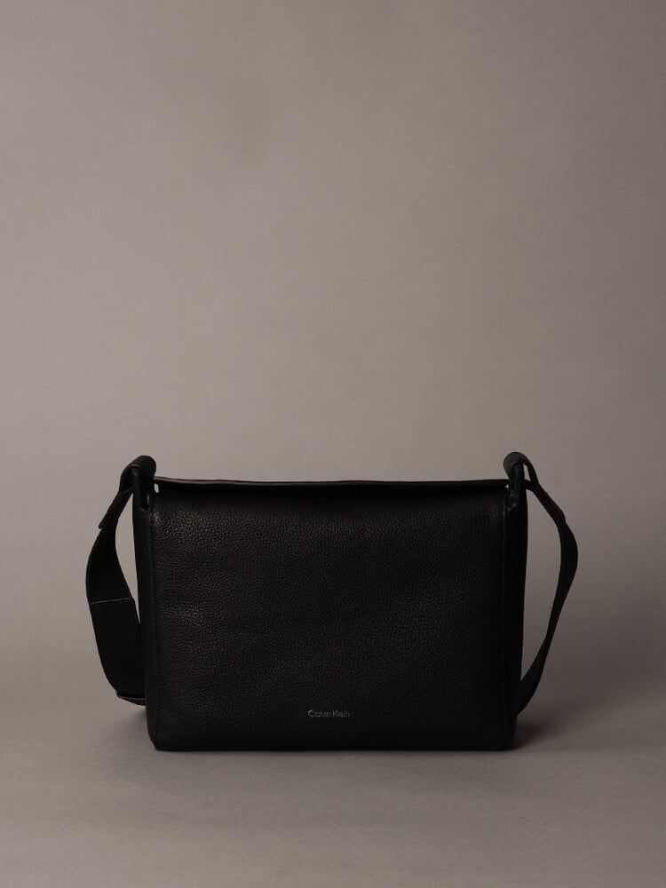 Calvin Klein - Túi đeo chéo CK nam Document Leather Crossbody Bag
