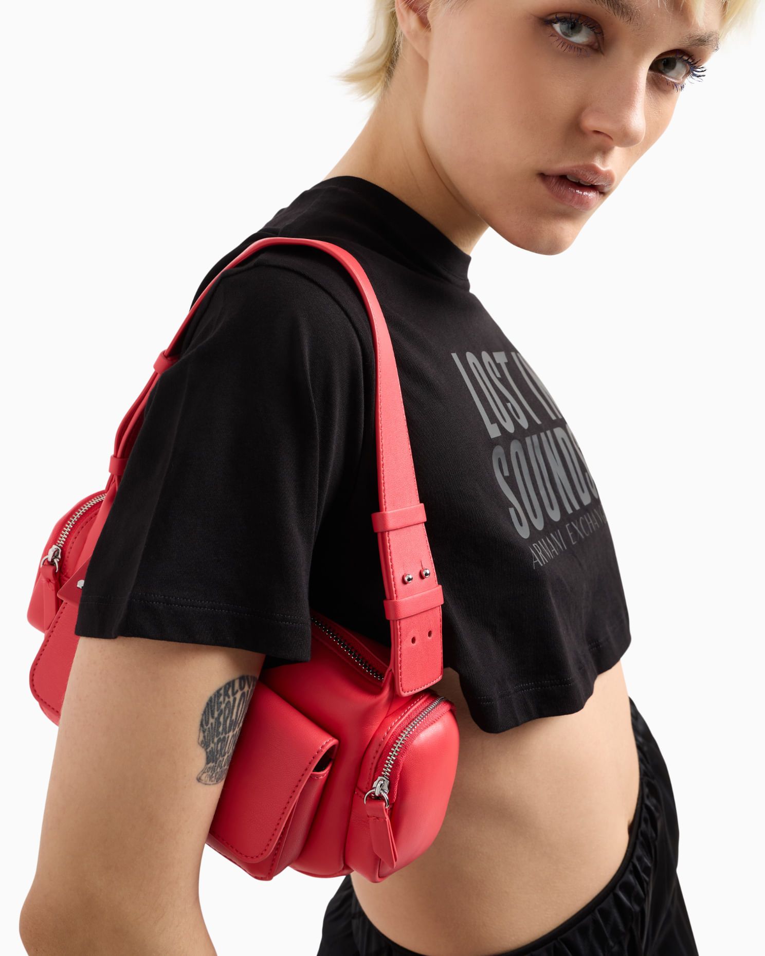 Armani Exchange - Áo thời trang nữ Ax Crop Black T-Shirt