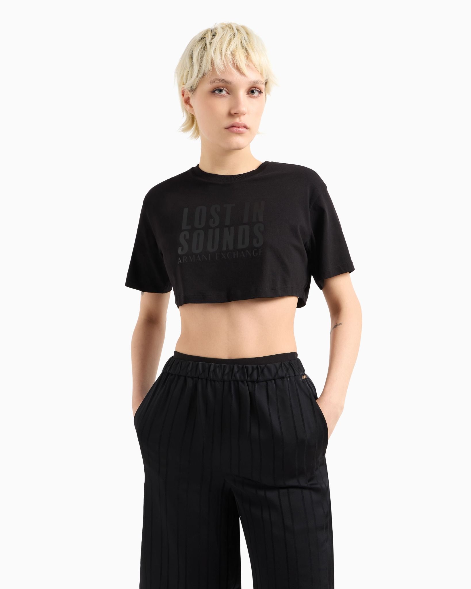 Armani Exchange - Áo thời trang nữ Ax Crop Black T-Shirt