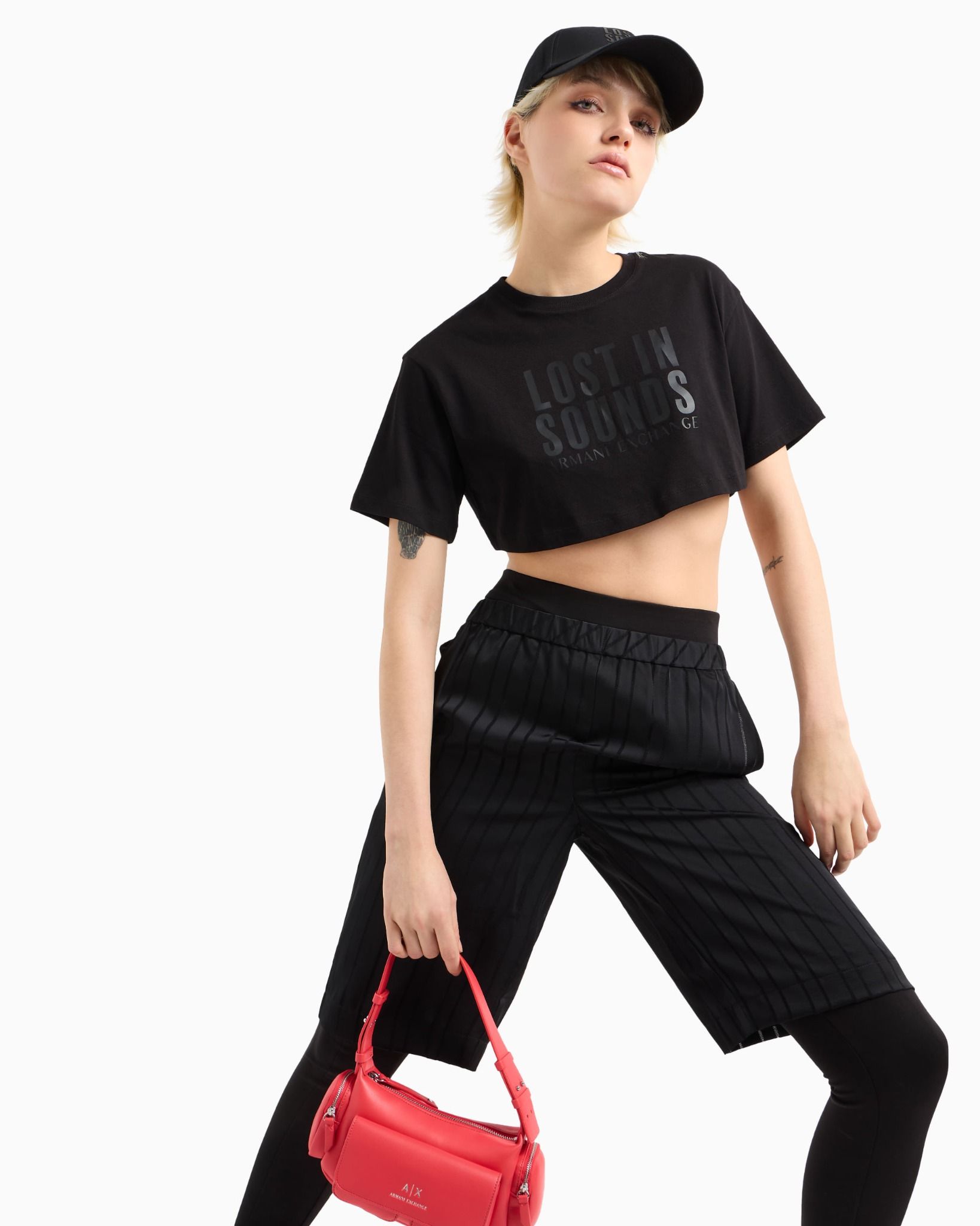 Armani Exchange - Áo thời trang nữ Ax Crop Black T-Shirt