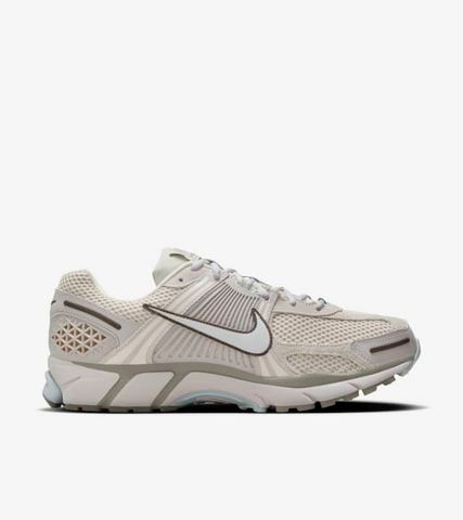 Nike - Giày thời trang thể thao Nam Zoom Vomero 5 Light Orewood Brown