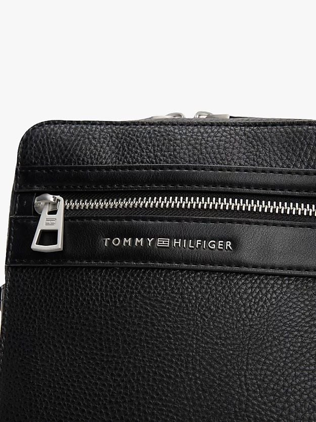 Tommy Hilfiger - Túi đeo chéo nam Pebble Grain Signature Reporter Bag