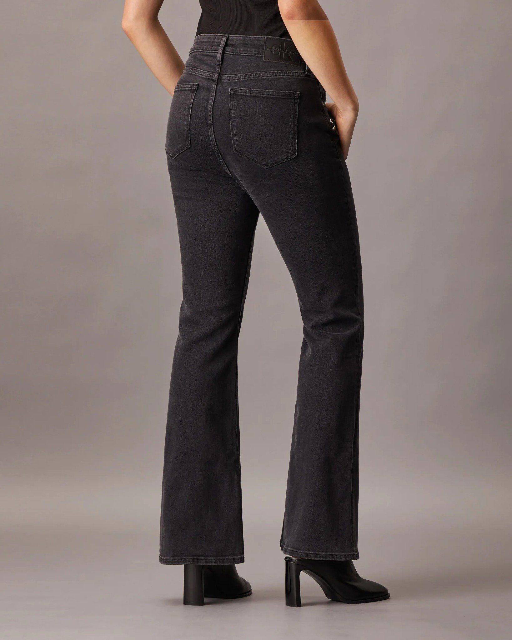 Calvin Klein - Quần jeans ống loe CK nữ Premium Highrise Flare Denim