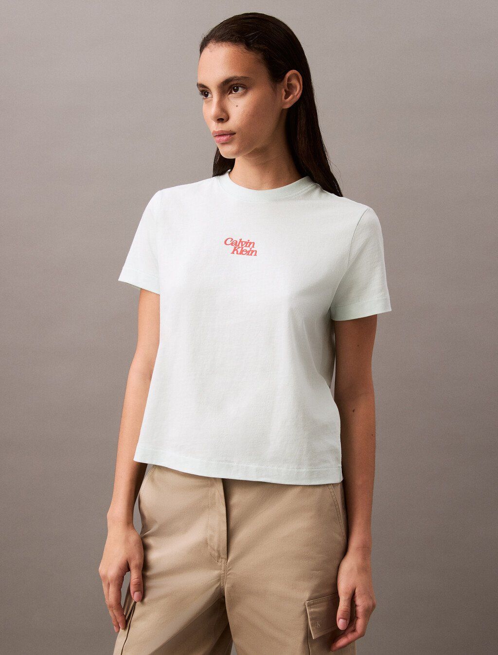 Calvin Klein - Áo thun tay ngắn nữ CK Flocked Logo Crewneck Tee