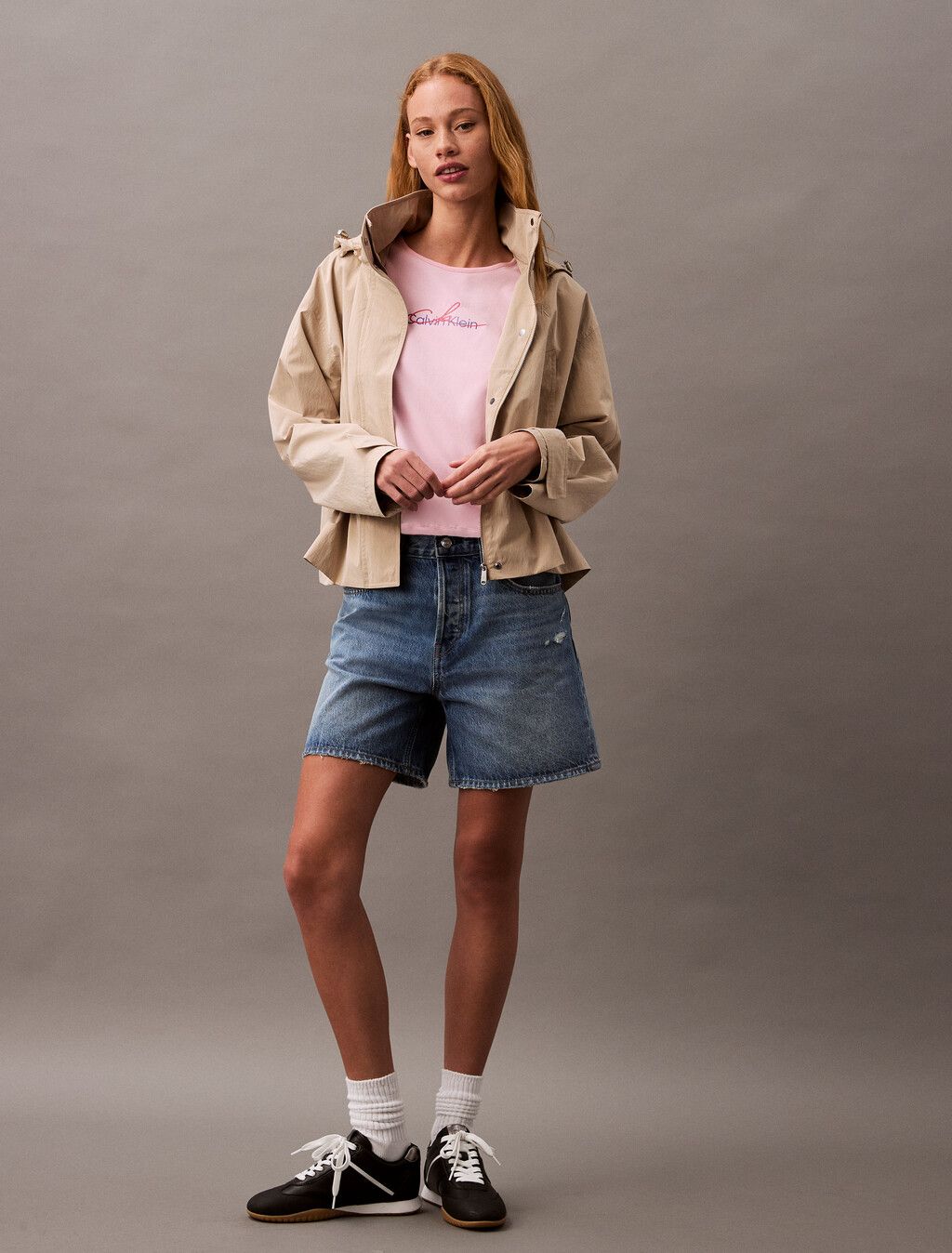 Calvin Klein - Áo thun thời trang CK nữ Slim Script Logo T-shirt