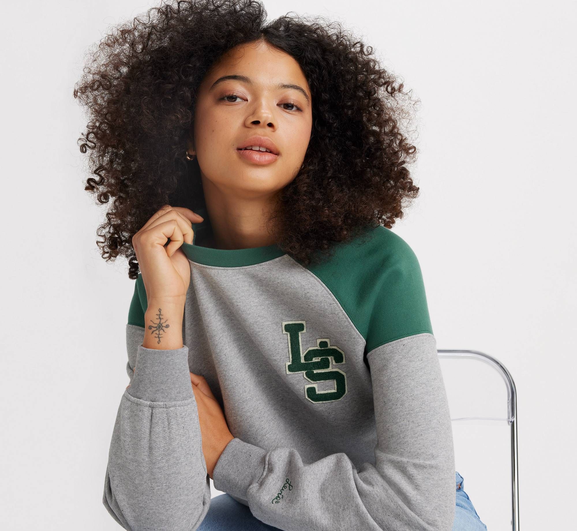 Levi's - Áo nỉ tay dài nữ Campout Crewneck Sweatshirt