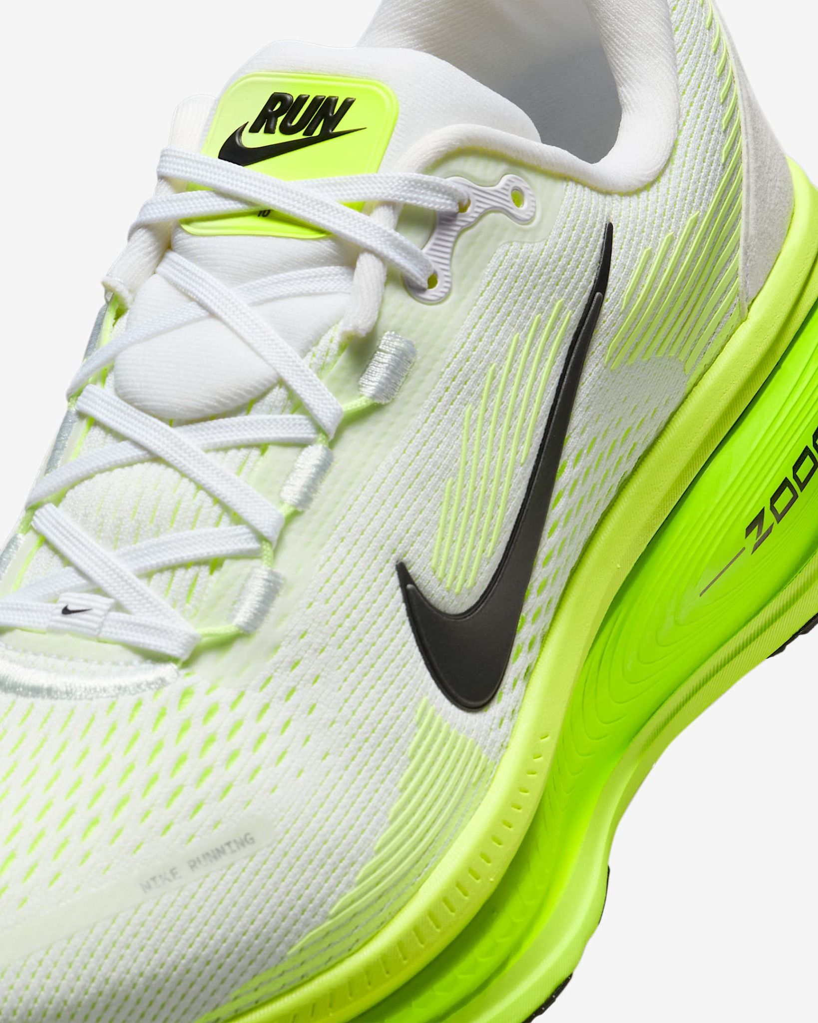 Nike - Giày chạy bộ Nữ Vomero 18 Women's Road Running Shoes