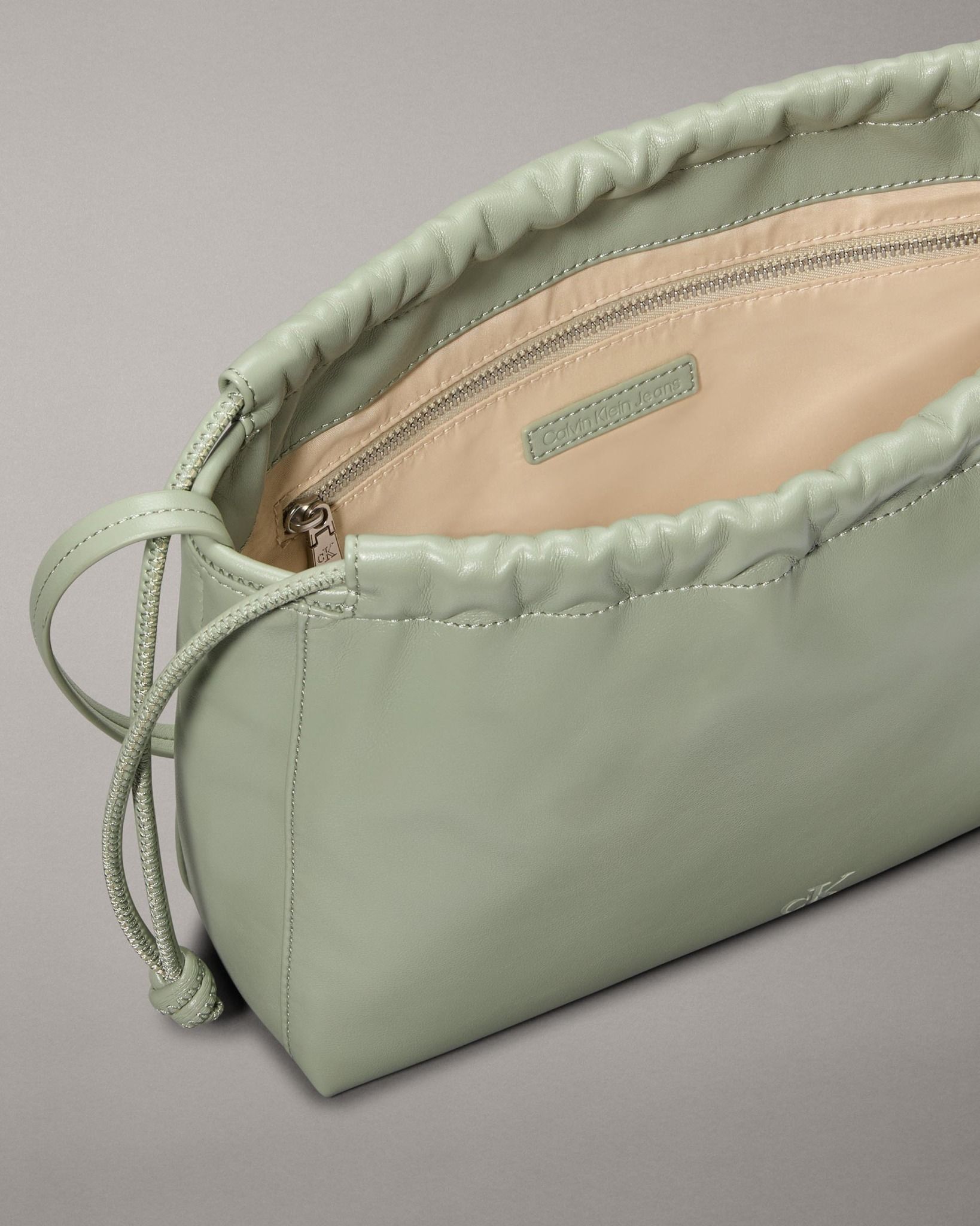 Calvin Klein - Túi xách CK nữ Drawstring Bag