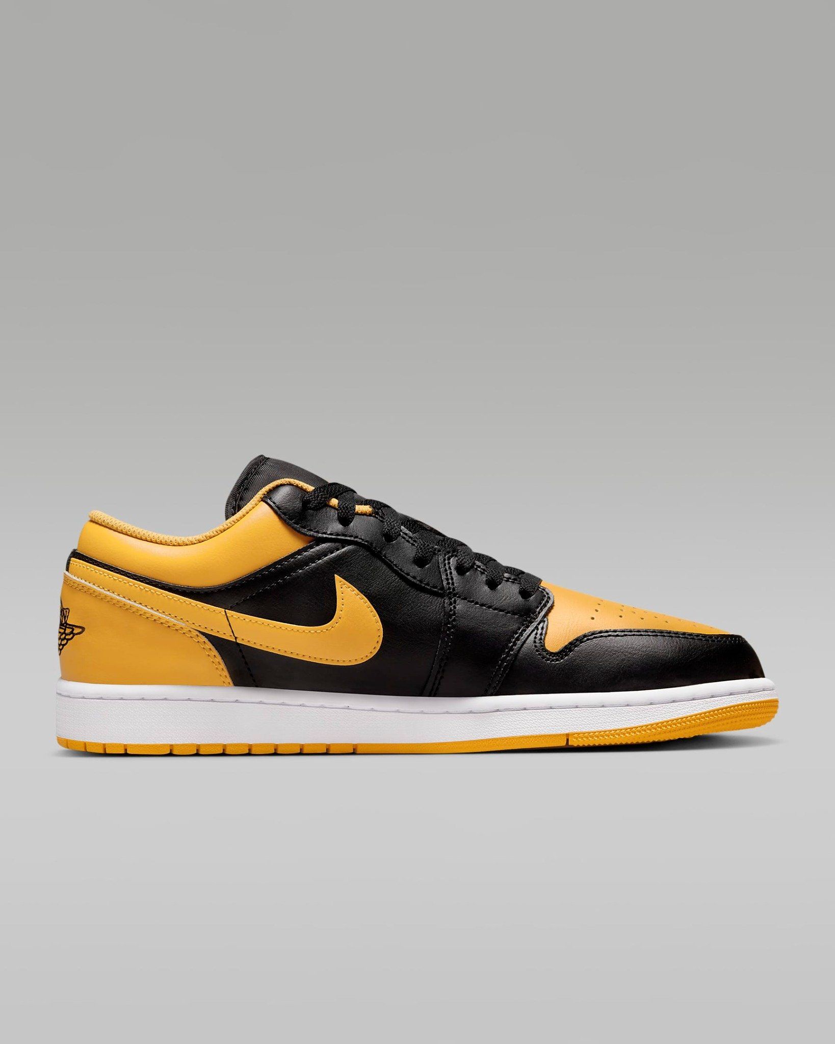 Nike - Giày Thời Trang Thể Thao Nam Air Jordan 1 Low Shoes