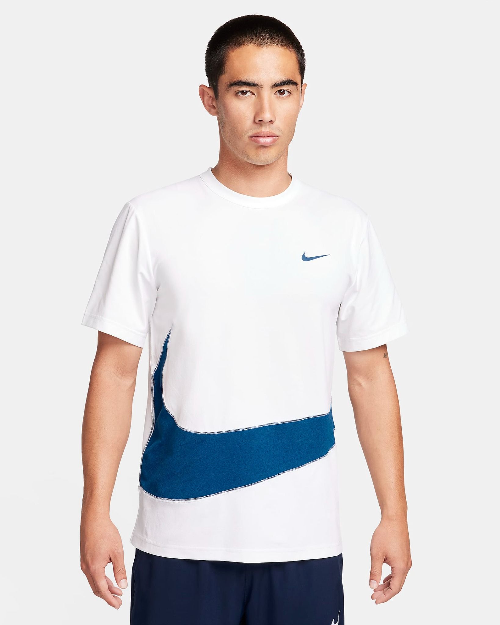 Nike - Áo Tay Ngắn Thể Thao Nam Dri-Fit Uv Hyverse Men'S Short-Sleeve Fitness Top