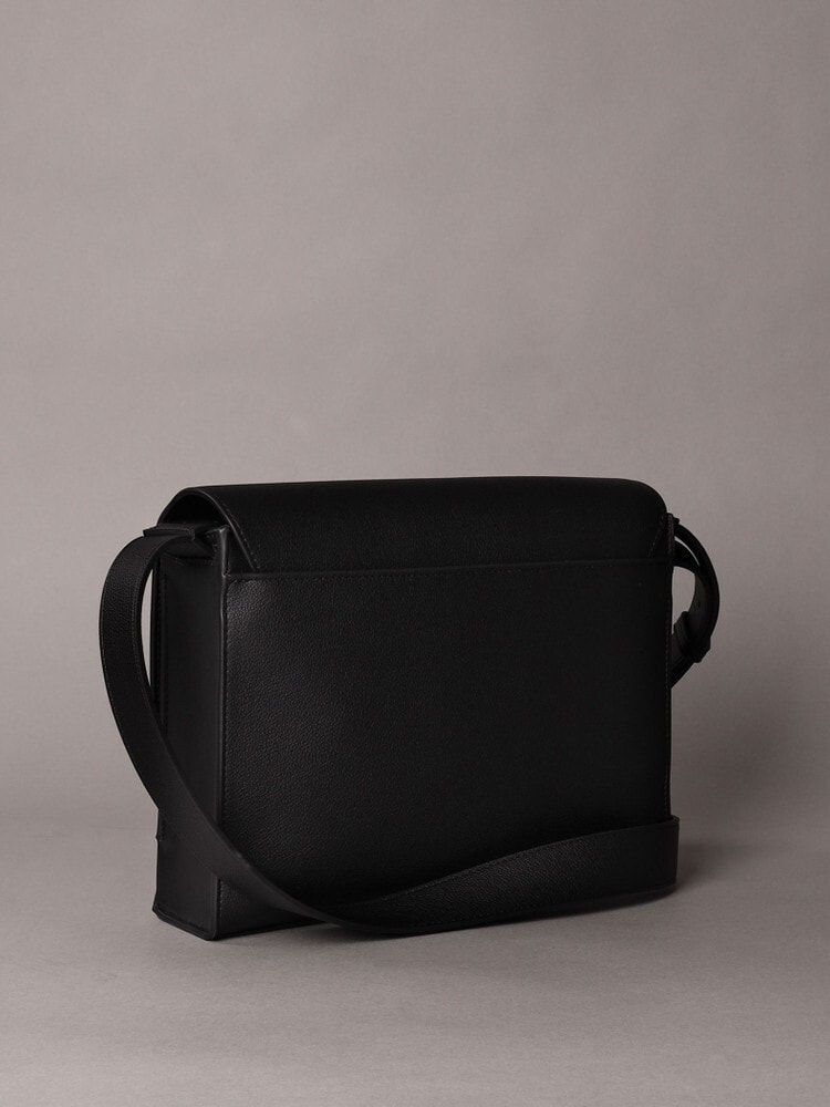 Calvin Klein - Túi đeo chéo CK nam Micro Pebble Messenger