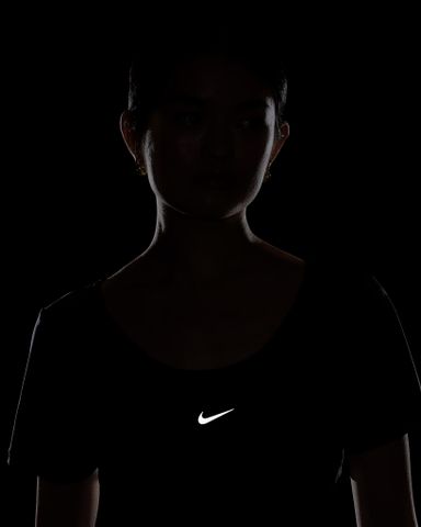 Nike - Áo tay ngắn thể thao Nữ One Classic Women's Dri-FIT Short-Sleeve Cropped Twist Top