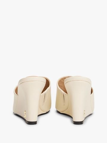 Tommy Hilfiger - Giày đế cao nữ Leather TH Monogram Plaque Wedge Mules