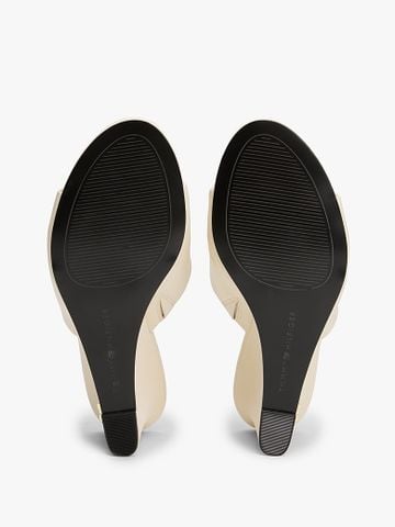Tommy Hilfiger - Giày đế cao nữ Leather TH Monogram Plaque Wedge Mules