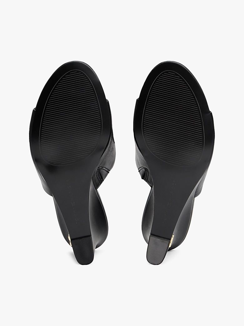 Tommy Hilfiger - Giày đế cao nữ Leather TH Monogram Plaque Wedge Mules