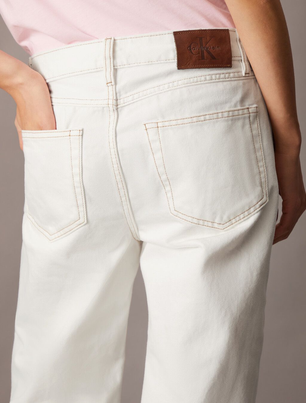 Calvin Klein - Quần jeans dài CK nữ Signature 90S Straight Chalk