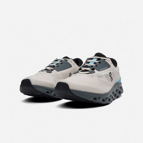 On - Giày chạy bộ nam Cloudstratus 3 Running Shoes