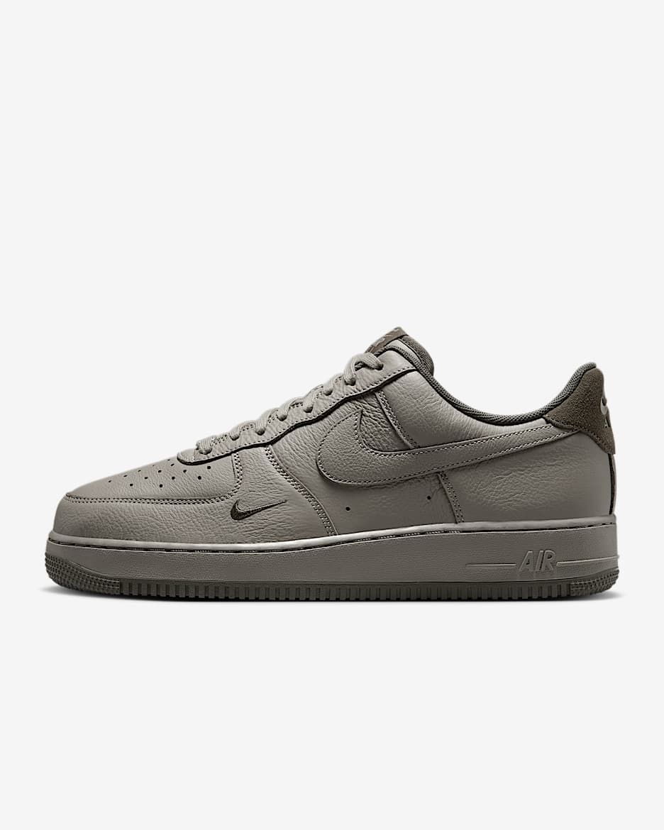Nike - Giày thời trang thể thao Nam Air Force 1 '07 LV8 Men's Shoes