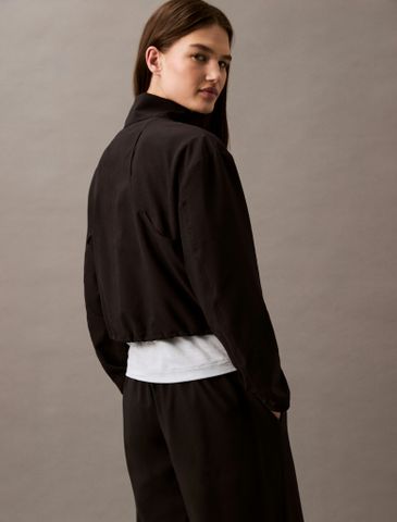 Calvin Klein - Áo khoác gió thể thao CK nữ Active Commute Cropped Windbreaker
