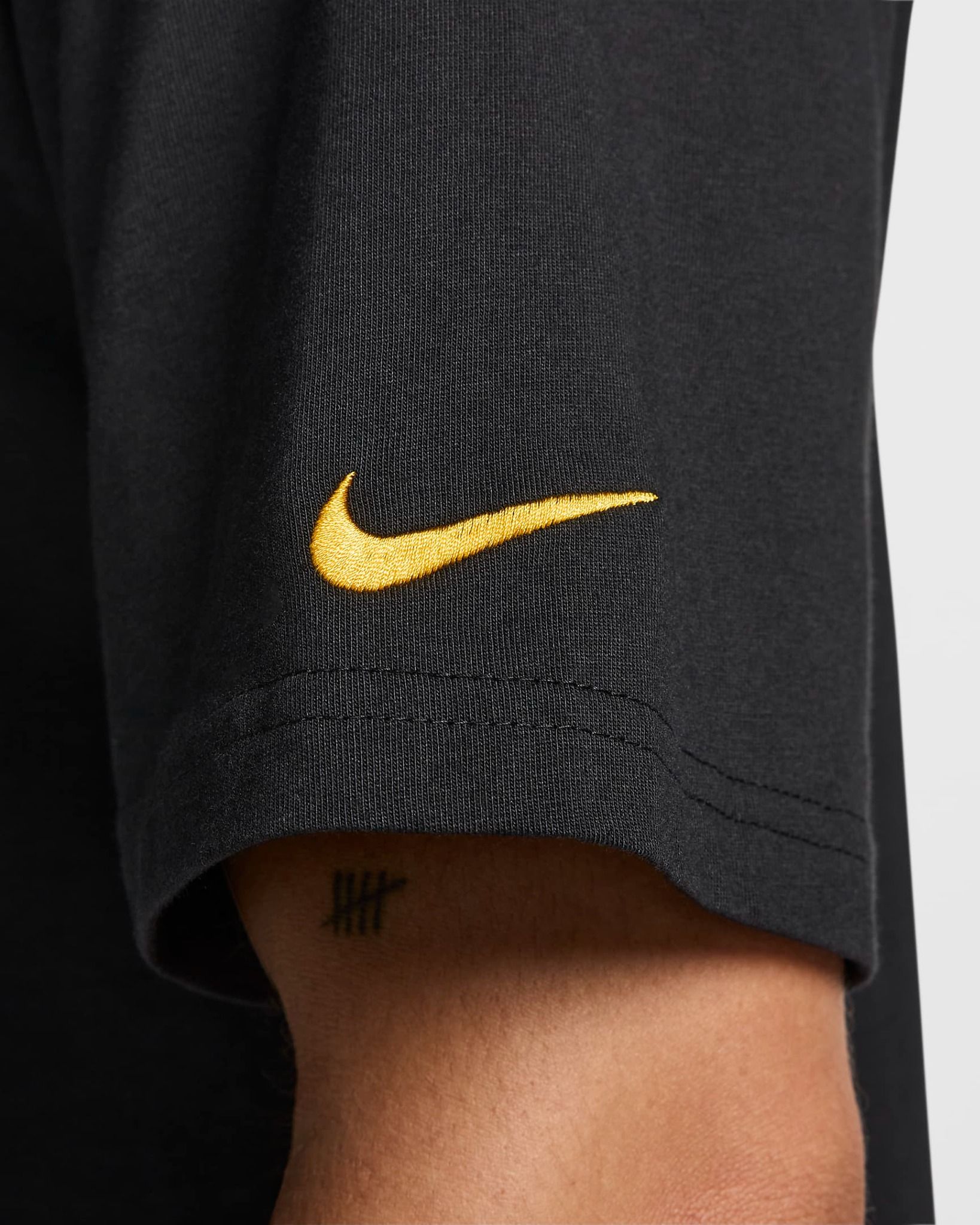 Nike - Áo tay ngắn thể thao Nam Kobe Men's Max90 Basketball T-Shirt