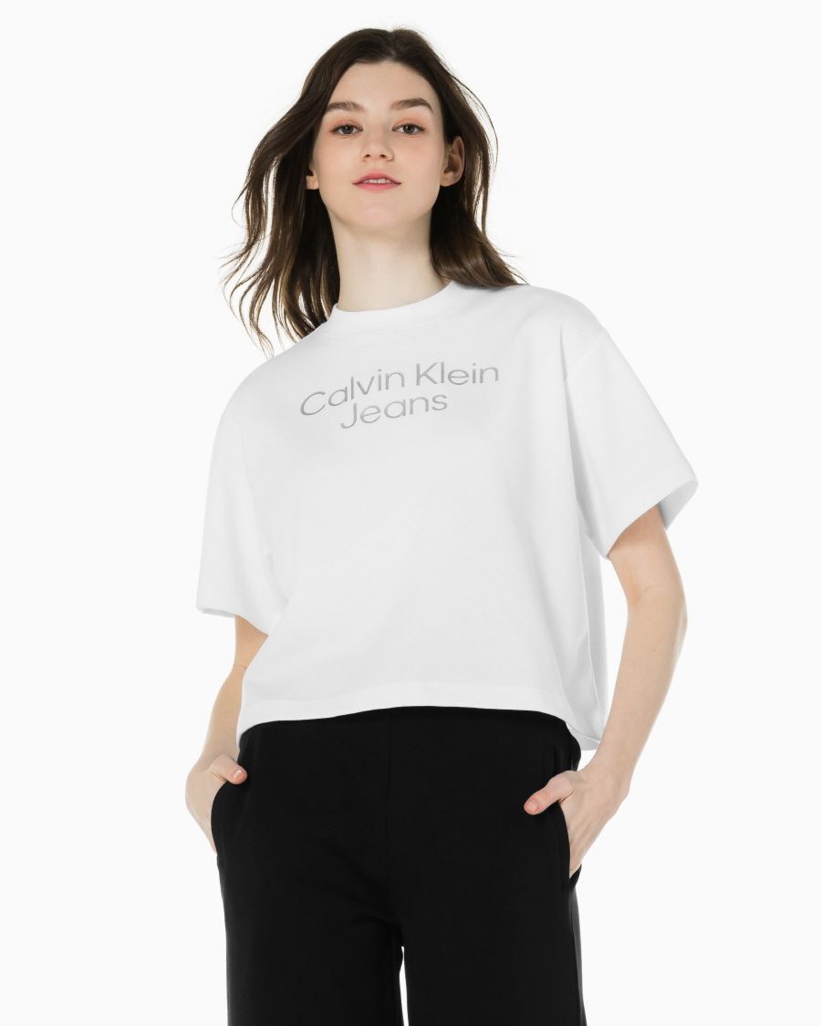 Calvin Klein - Áo thun nữ A- Silver Embroidery Tee J218P22 – ULA Vietnam