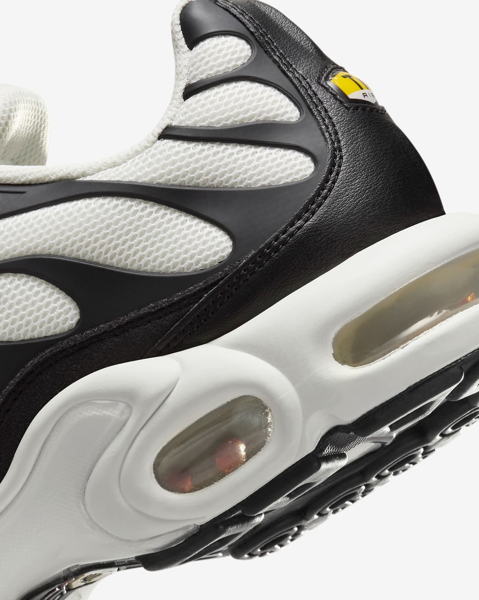Nike - Giày thời trang thể thao Nam Air Max Plus Essential+ Men's Shoes