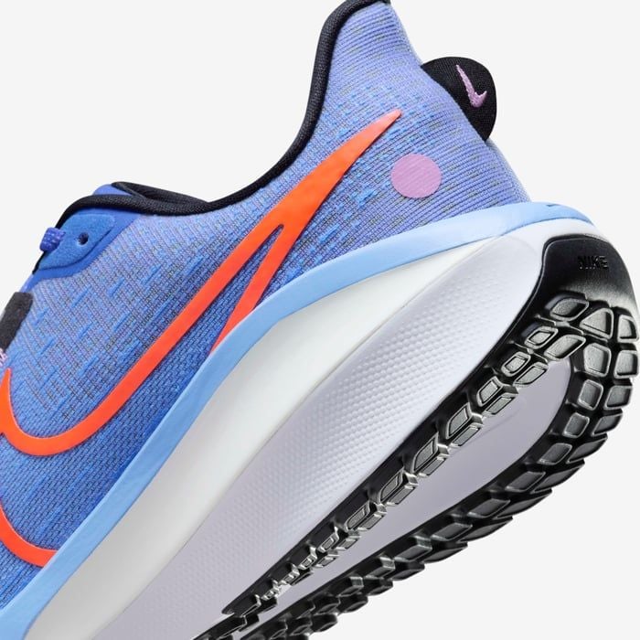 Nike - Giày chạy bộ thể thao Nữ Vomero 17 Women's Road Running Shoes