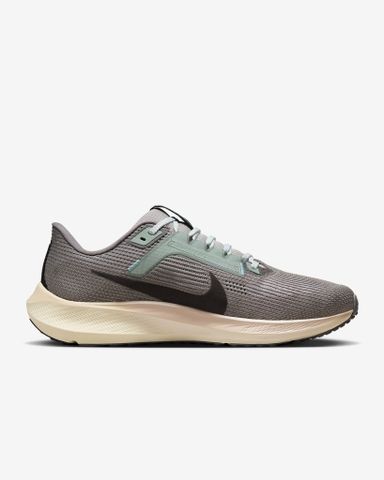 Nike - Giày chạy bộ thể thao Nam Pegasus 40 Premium Road Running Shoes