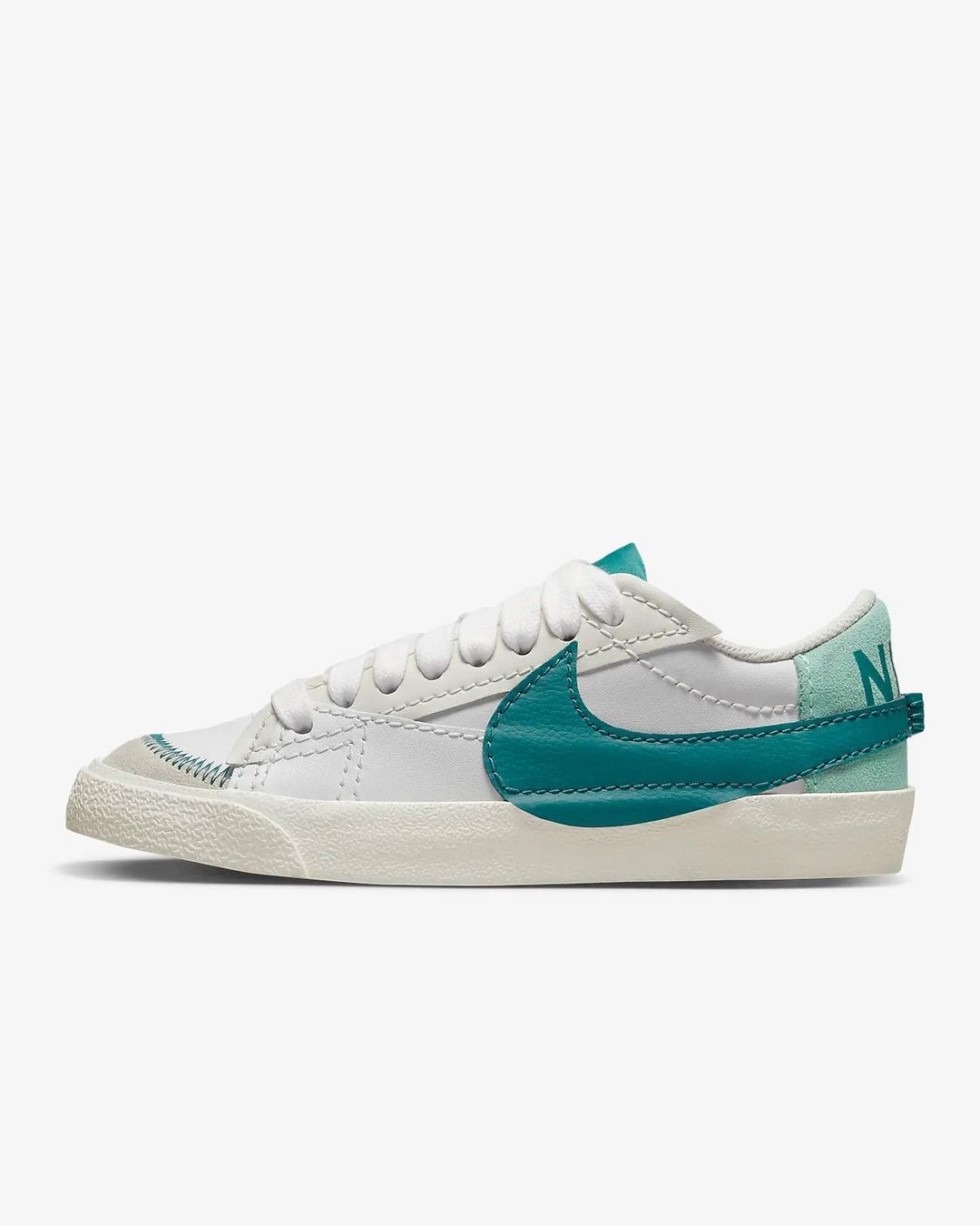 Nike - Giày thời trang thể thao Nữ Blazer Low 77 Jumbo