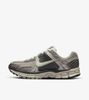 Nike - Giày thời trang thể thao Nữ Women's Zoom Vomero 5 Cobblestone and Flat Pewter