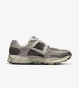 Nike - Giày thời trang thể thao Nữ Women's Zoom Vomero 5 Cobblestone and Flat Pewter