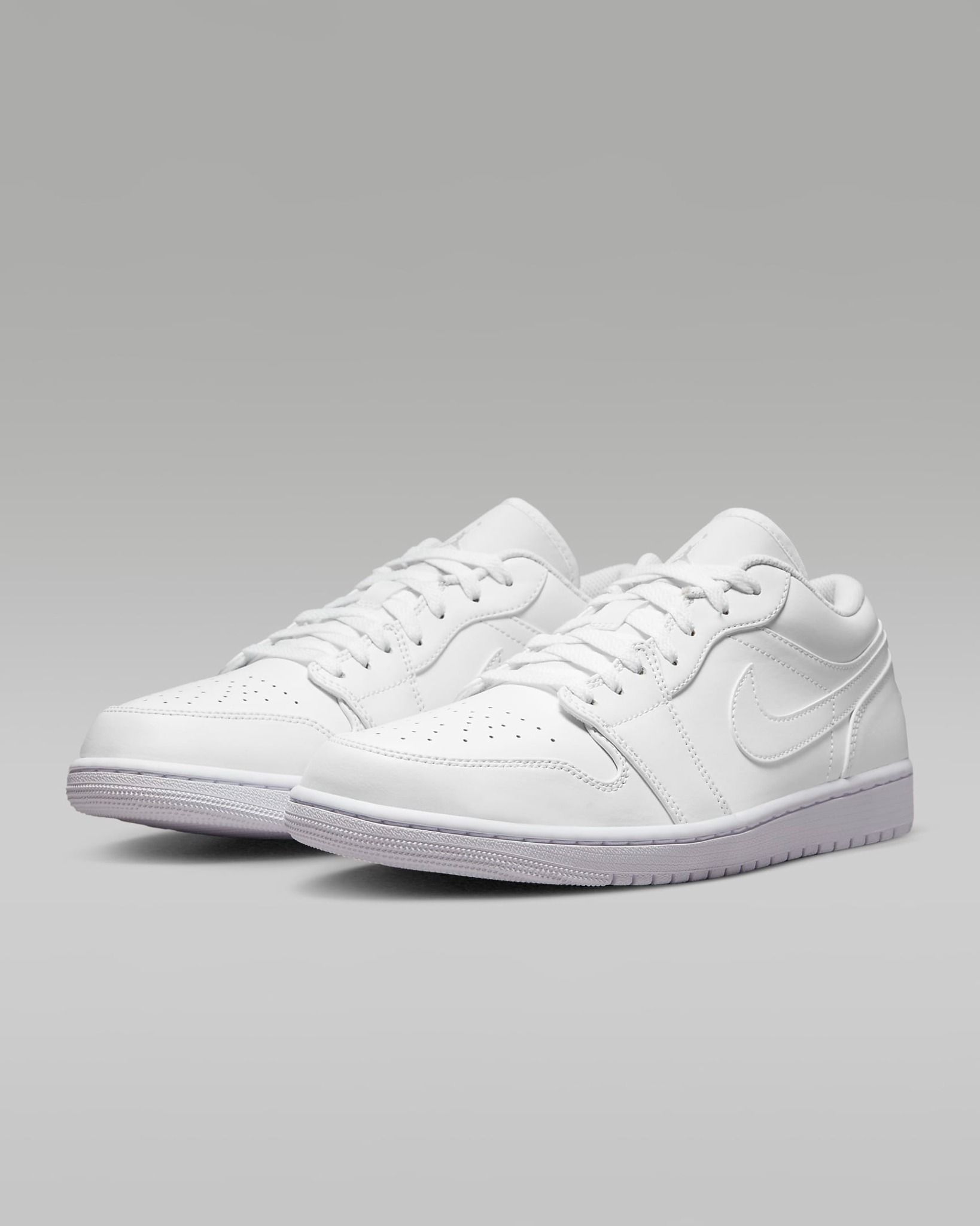 Nike - Giày thời trang thể thao Nam Air Jordan 1 Low Men's Shoes