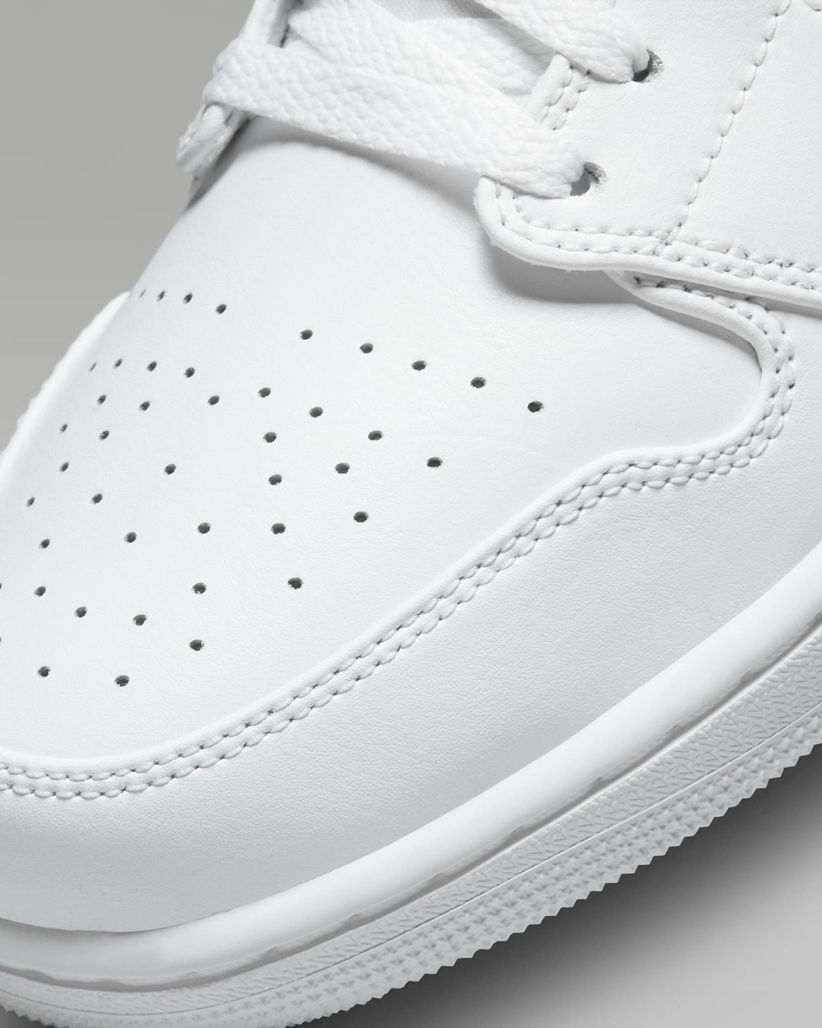 Nike - Giày thời trang thể thao Nam Air Jordan 1 Low Men's Shoes