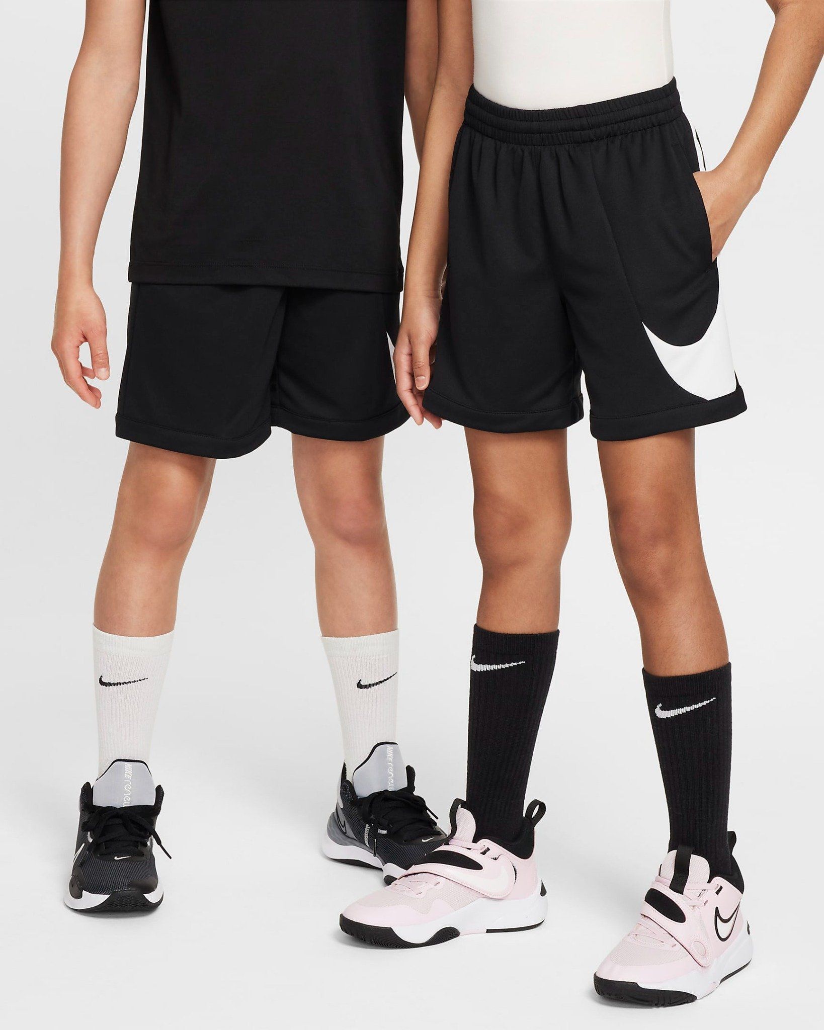 Nike - Quần ngắn thể thao Bé Trai Multi+ Older Kids' Dri-FIT Training Shorts