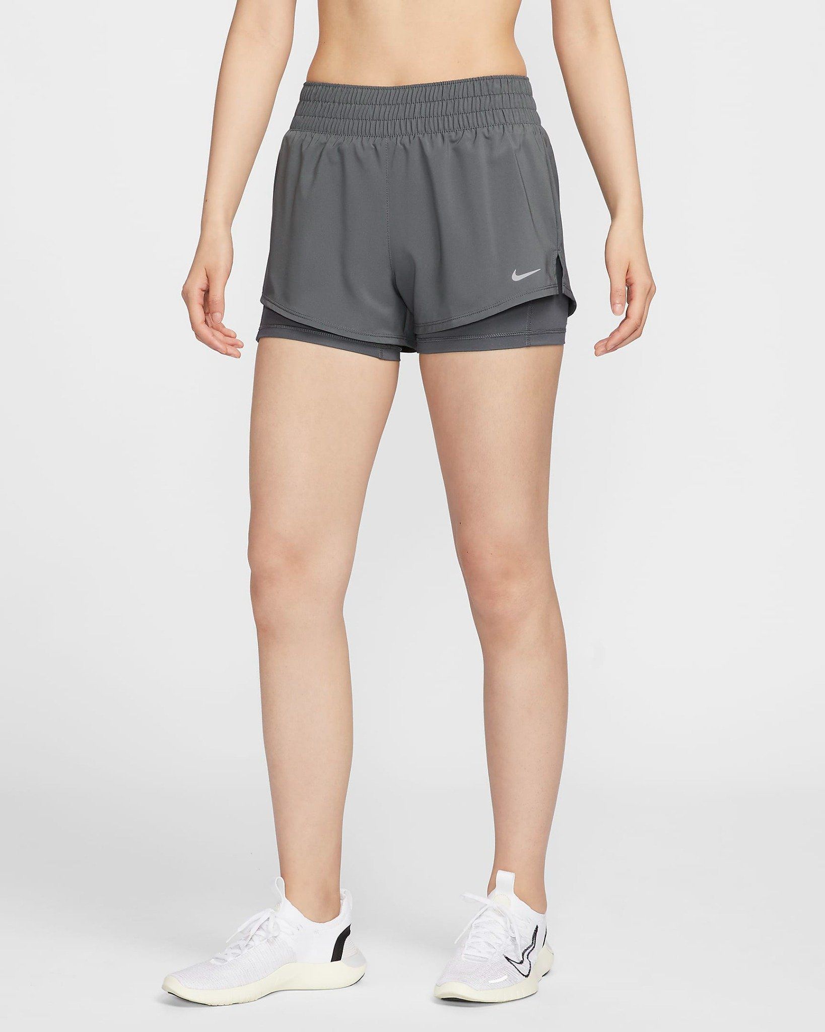 Nike - Quần ngắn thể thao Nữ Dri-FIT One Women's Mid-rise 2-in-1 Shorts