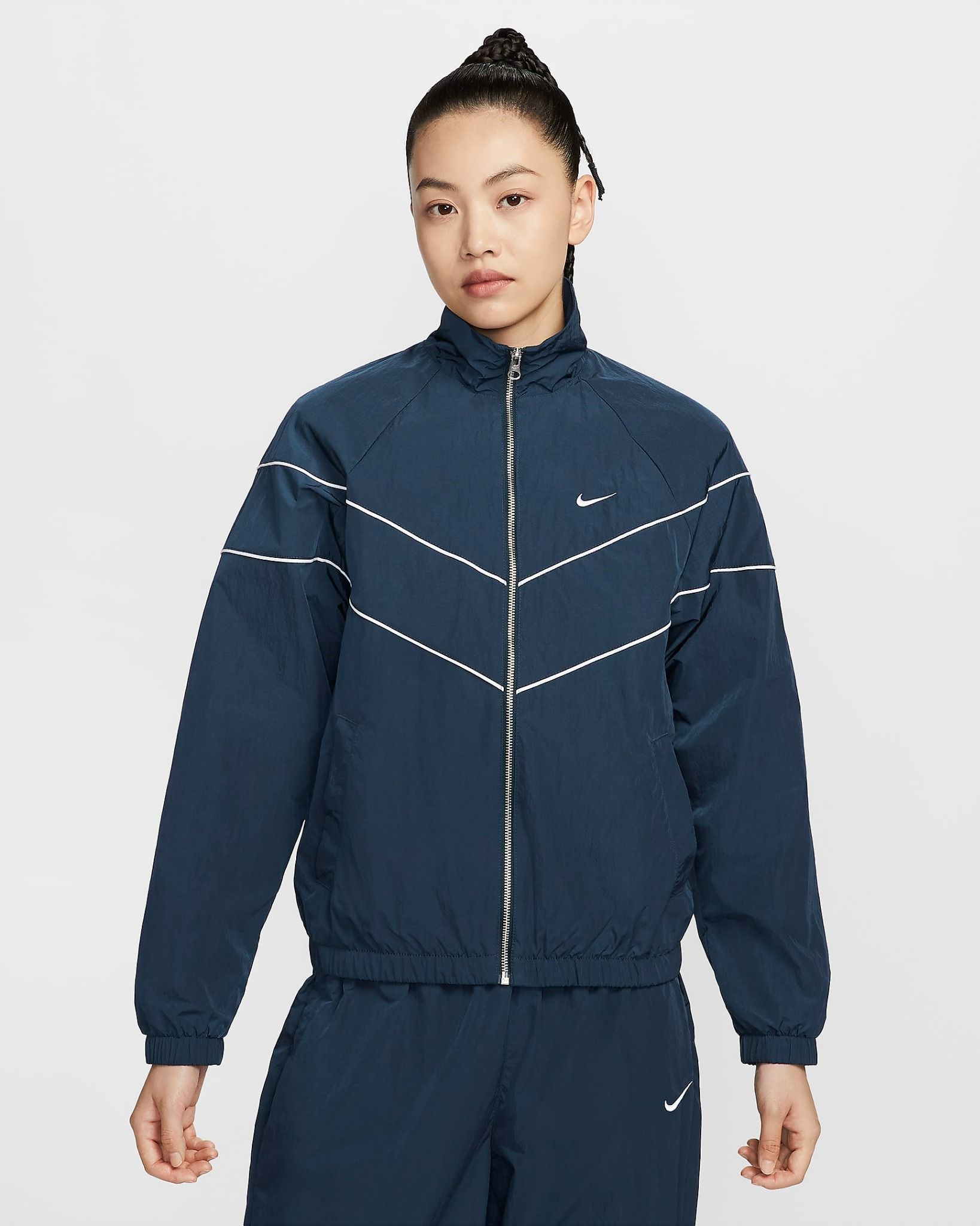 Nike - Áo khoác thể thao Nữ Windrunner Women's Loose UV Woven Full-Zip Jacket