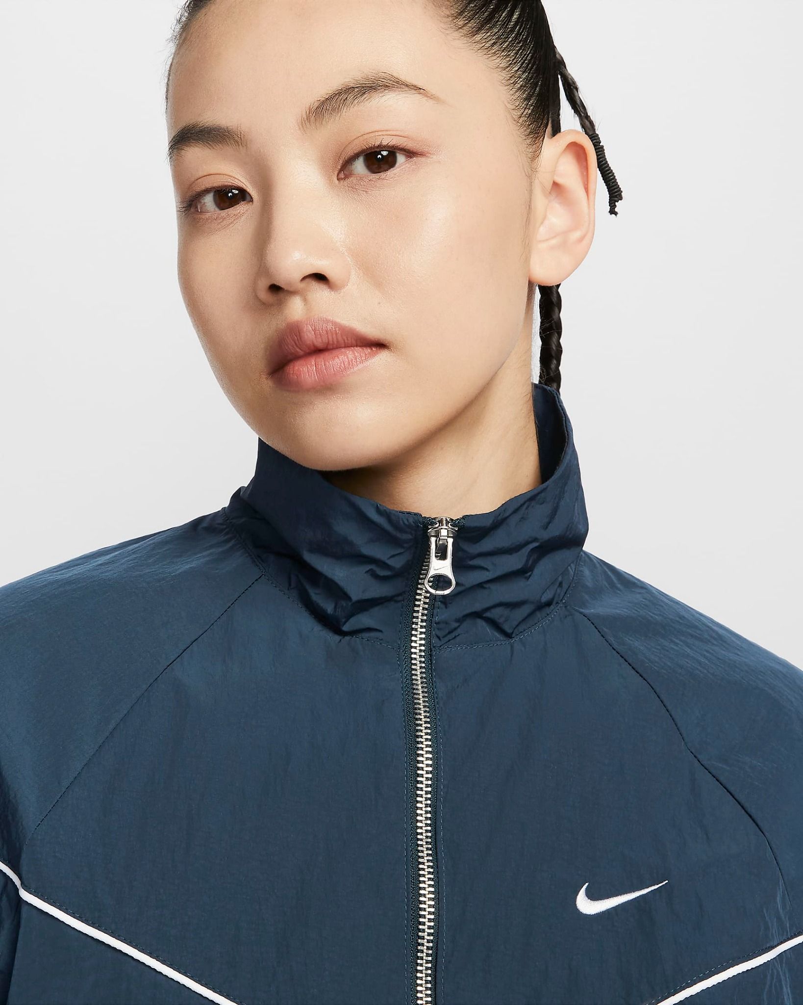 Nike - Áo khoác thể thao Nữ Windrunner Women's Loose UV Woven Full-Zip Jacket