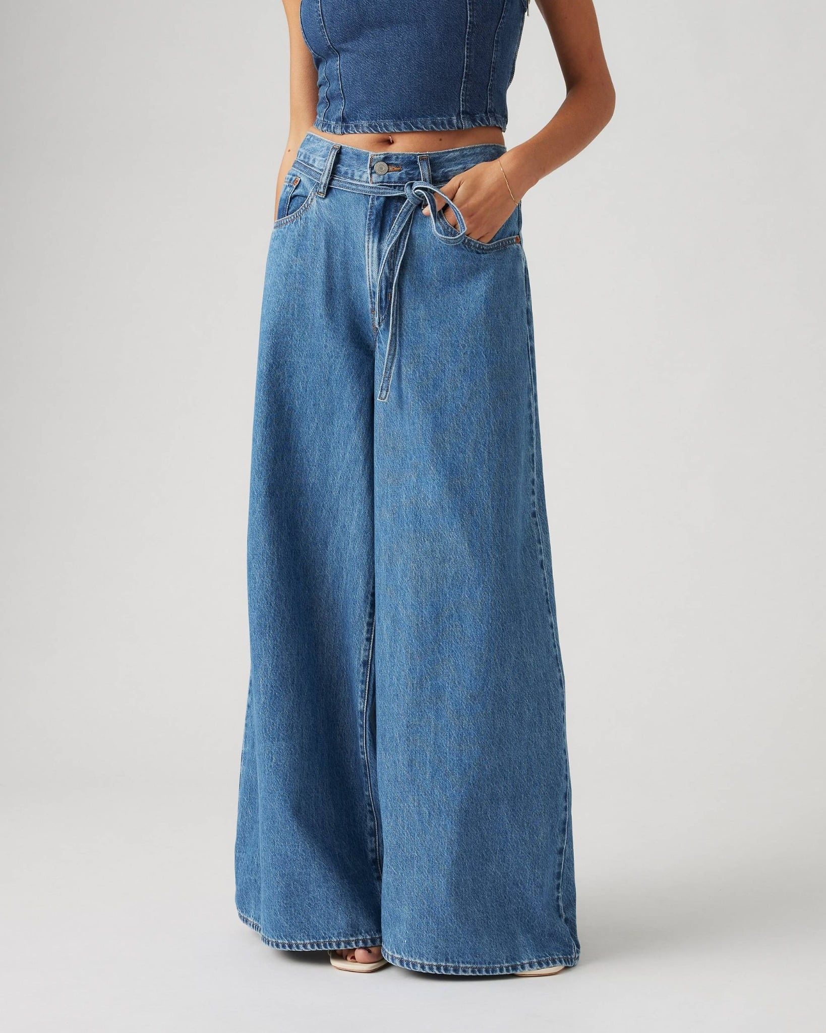 Levi's - Quần jeans ống rộng nữ Women's Xl Superwide Jeans