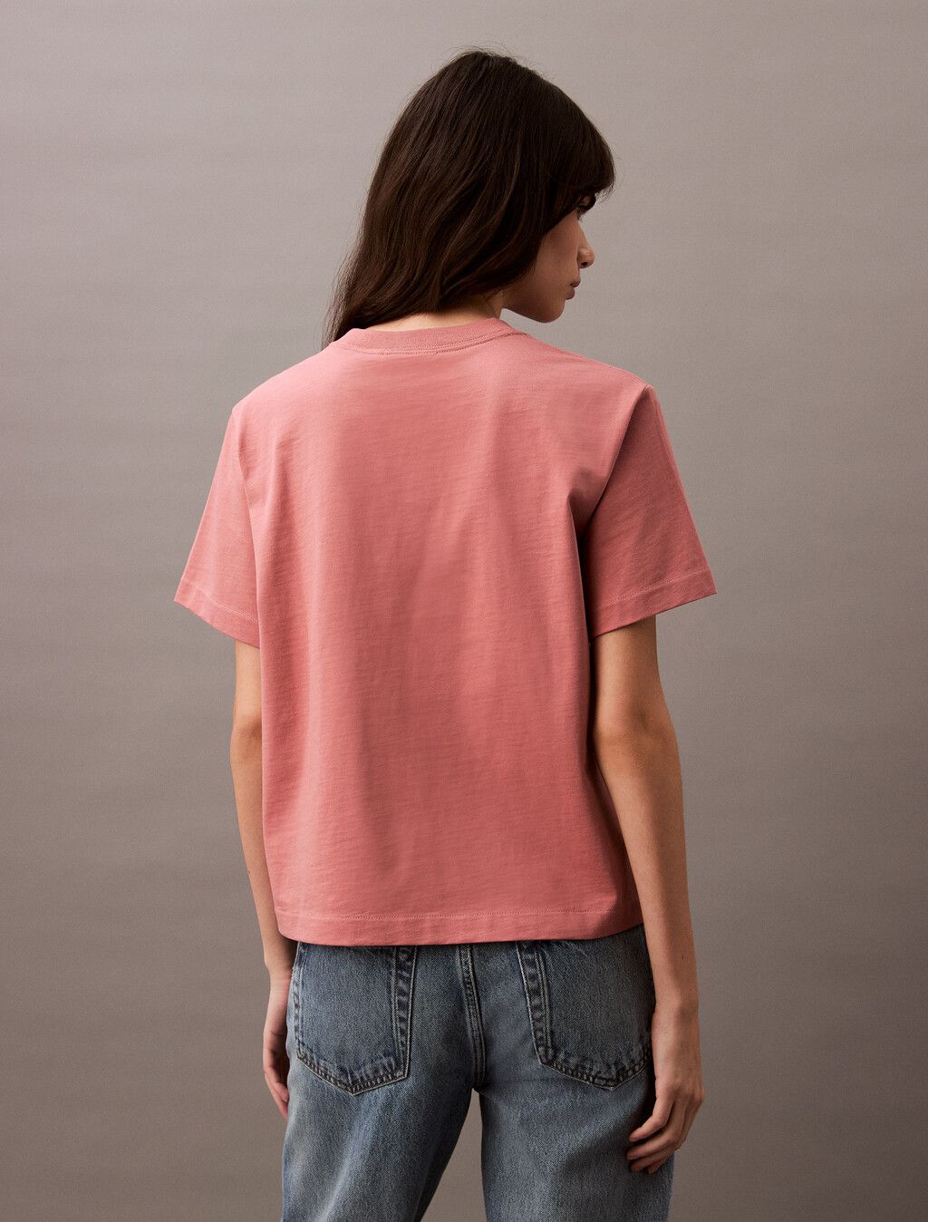 Calvin Klein - Áo phông tay ngắn nữ CK Relaxed Standard Logo Crewneck Tee