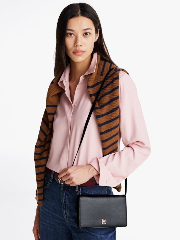 Tommy Hilfiger - Ví dài nữ Magnetic Flap Travel Wallet