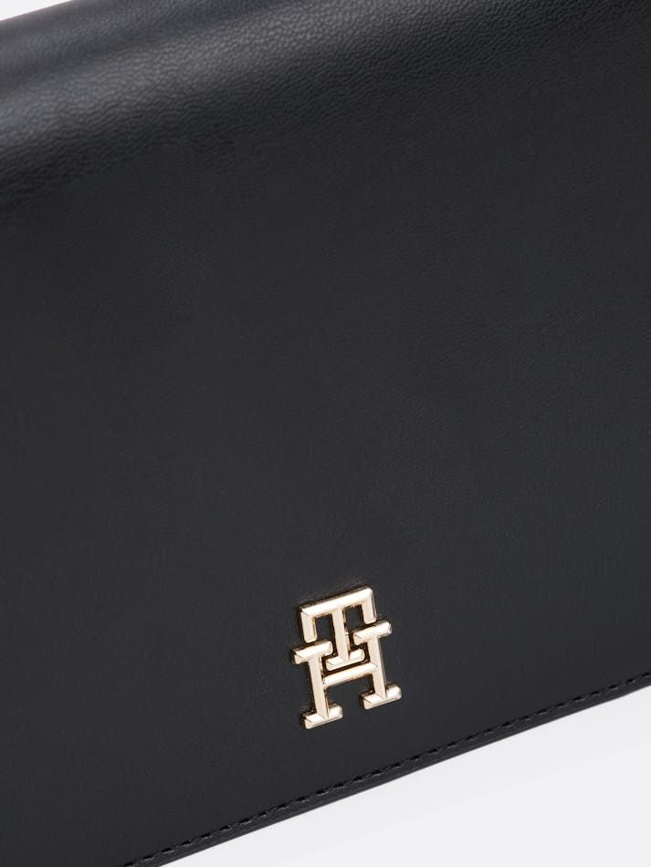 Tommy Hilfiger - Ví dài nữ Magnetic Flap Travel Wallet