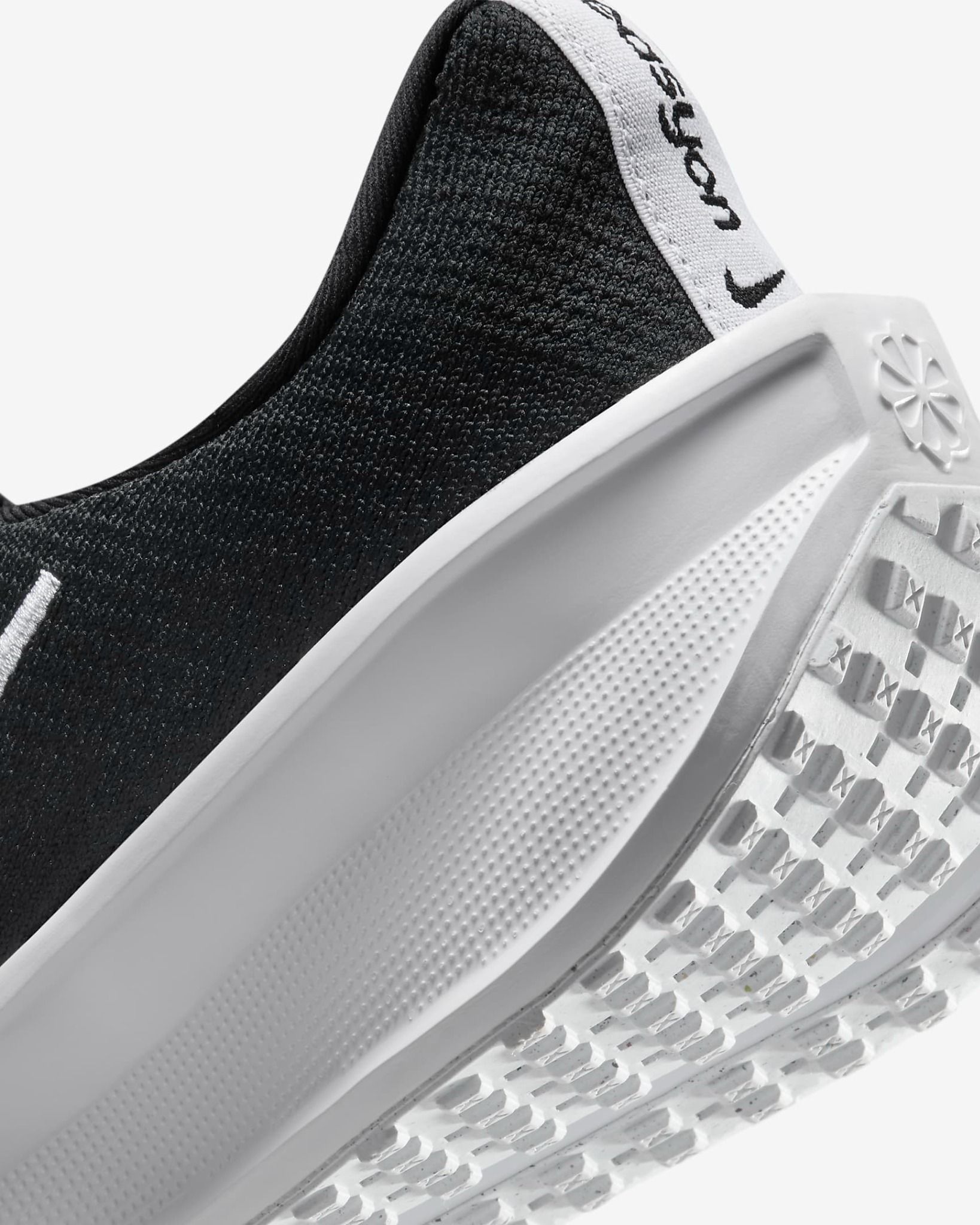 Nike - Giày chạy bộ thể thao Nam Interact Run EasyOn Men's Road Running Shoes