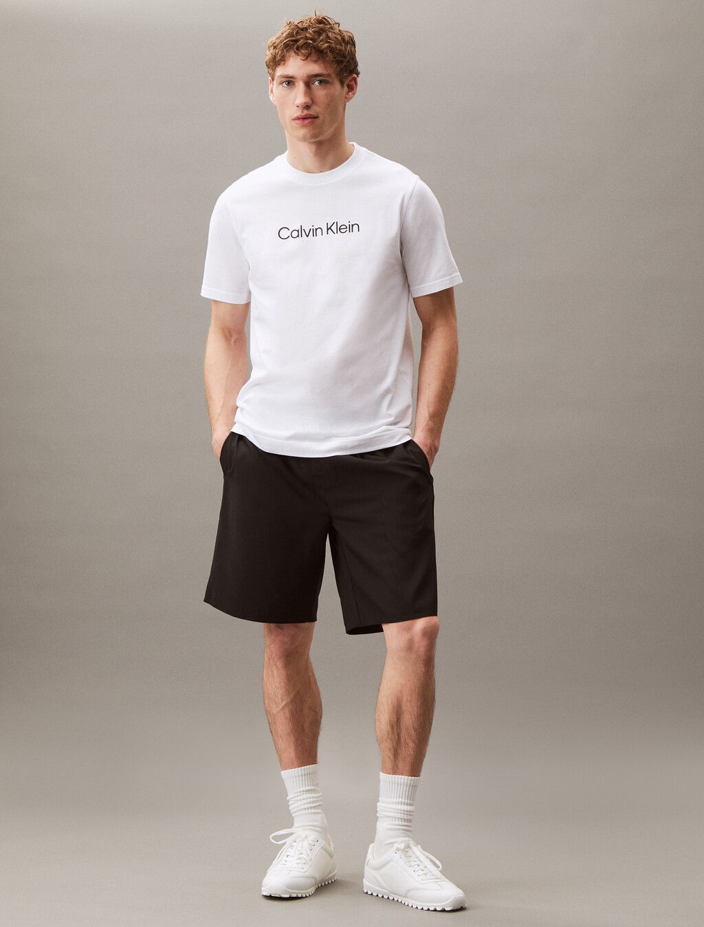 Calvin Klein - Áo thun thể thao nam CK Essential Logo Short Sleeve Tee